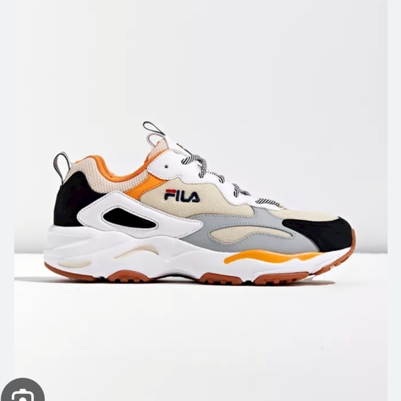 FILA Ray Tracer Sneaker - Picture 3 of 3